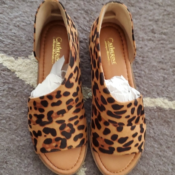 Catherine Malandrino Leopard print sandals - Picture 3 of 5